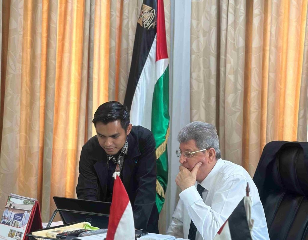 penyerahan bantuan untuk palestina 2