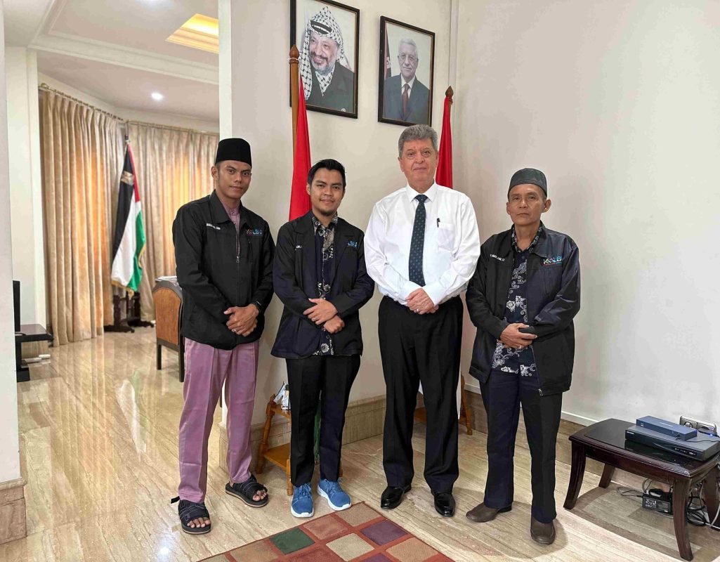 penyerahan bantuan untuk palestina 5